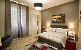 Romeo Luxury Apartment